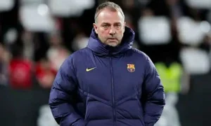 هانسي فليك يجيب على سؤال صعب حول برشلونة